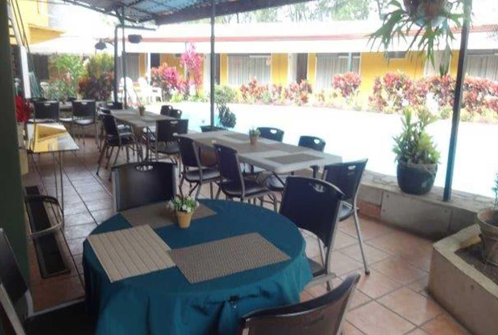 Hotel Puerta Del Sol - San Jose Airport Экстерьер фото